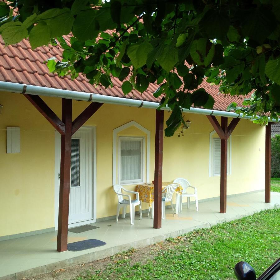 Reteshaz Strudelhaus Apartmanhaz Vonyarcvashegy Exterior foto